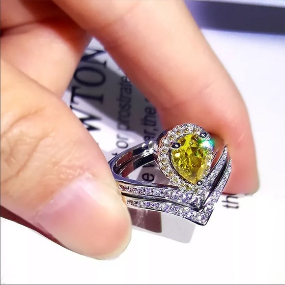 Ring 💍 Dazzling Yellow Zirconia 2pc Set - Picture 2 of 8
